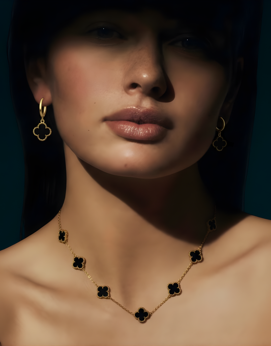 Edição Especial: Trevo em Ouro com Zircônia Preto | Colar + Brinco